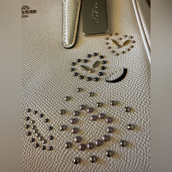 Coach Mini Surrey Crossbody Chalk Multi Heart Print F46292 NWT Satchel Bag - Picture 7 of 8